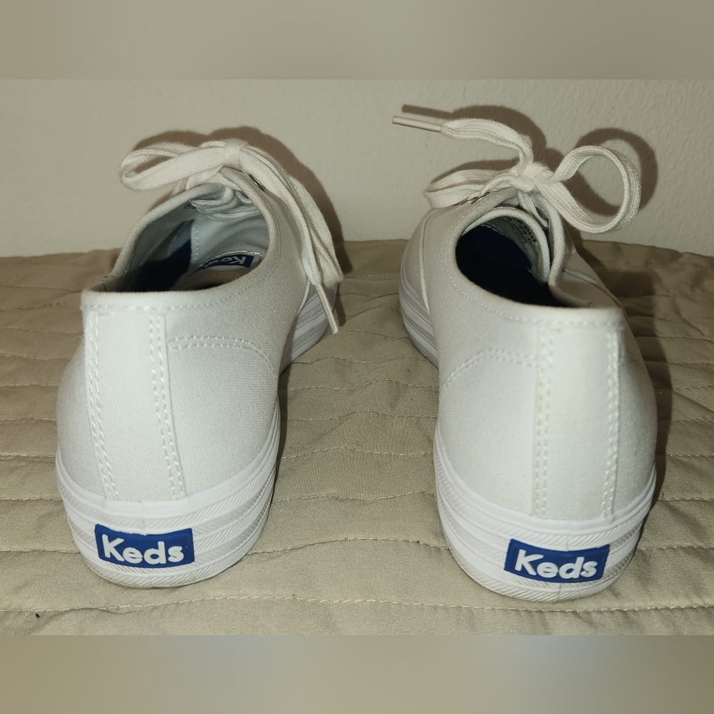 KEDS Women's White Triple Up Canvas Platform Sneakers - Picture 3 of 14